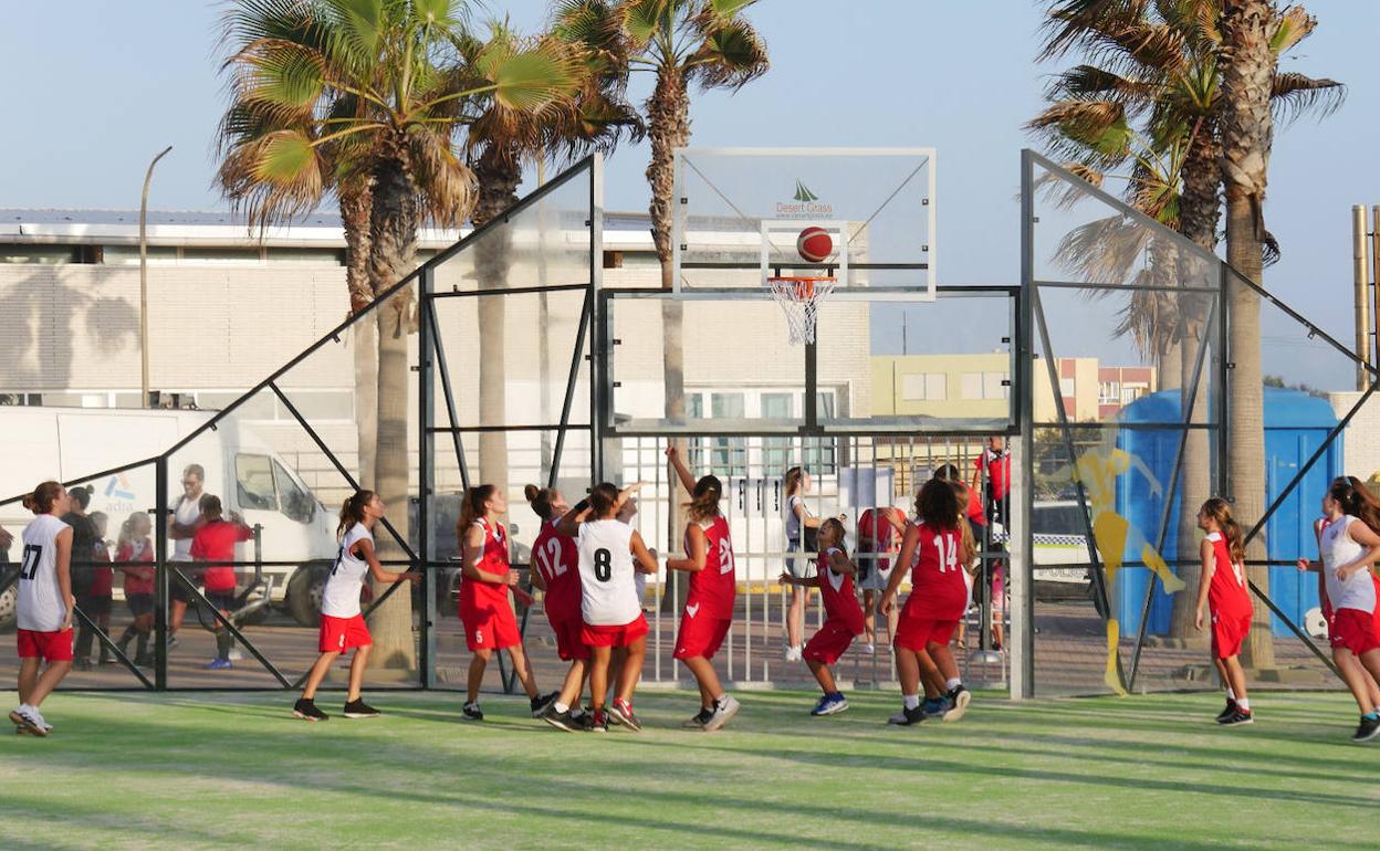 Pista deportiva de El Palmerial. 