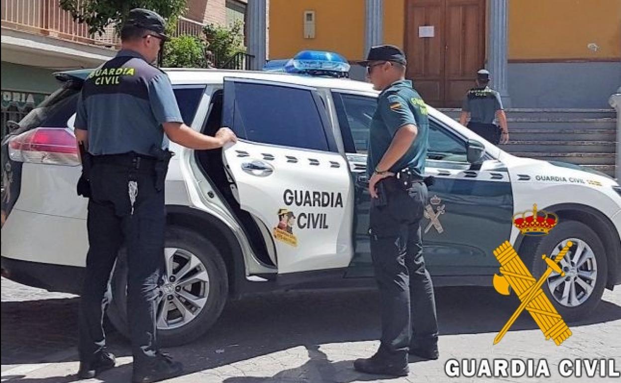 Sucesos en Almería | Arrestan a tres personas por robar cáñamo por segunda vez en 24 horas en el mismo invernadero de Berja