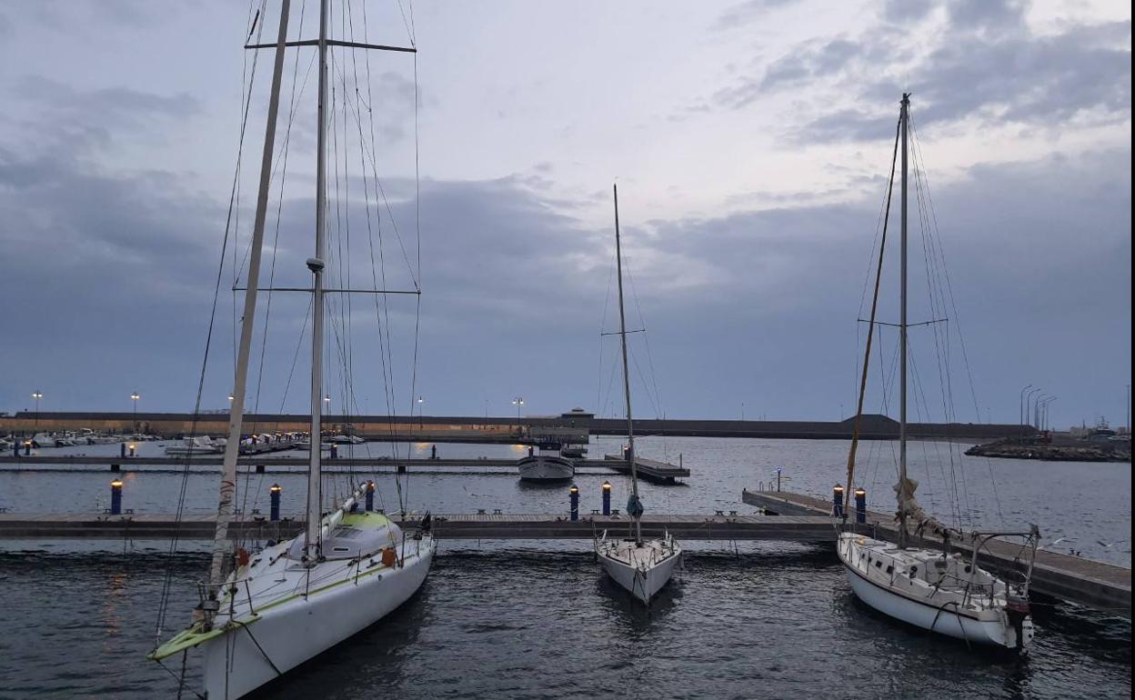 Puerto deportivo de Adra. 