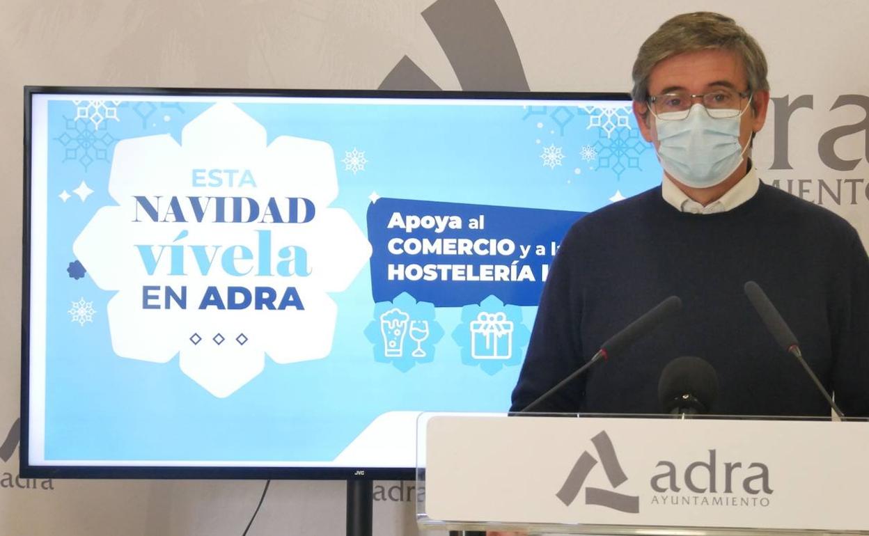 Adra remueve «conciencias» para arropar al comercio y a la hostelería esta Navidad