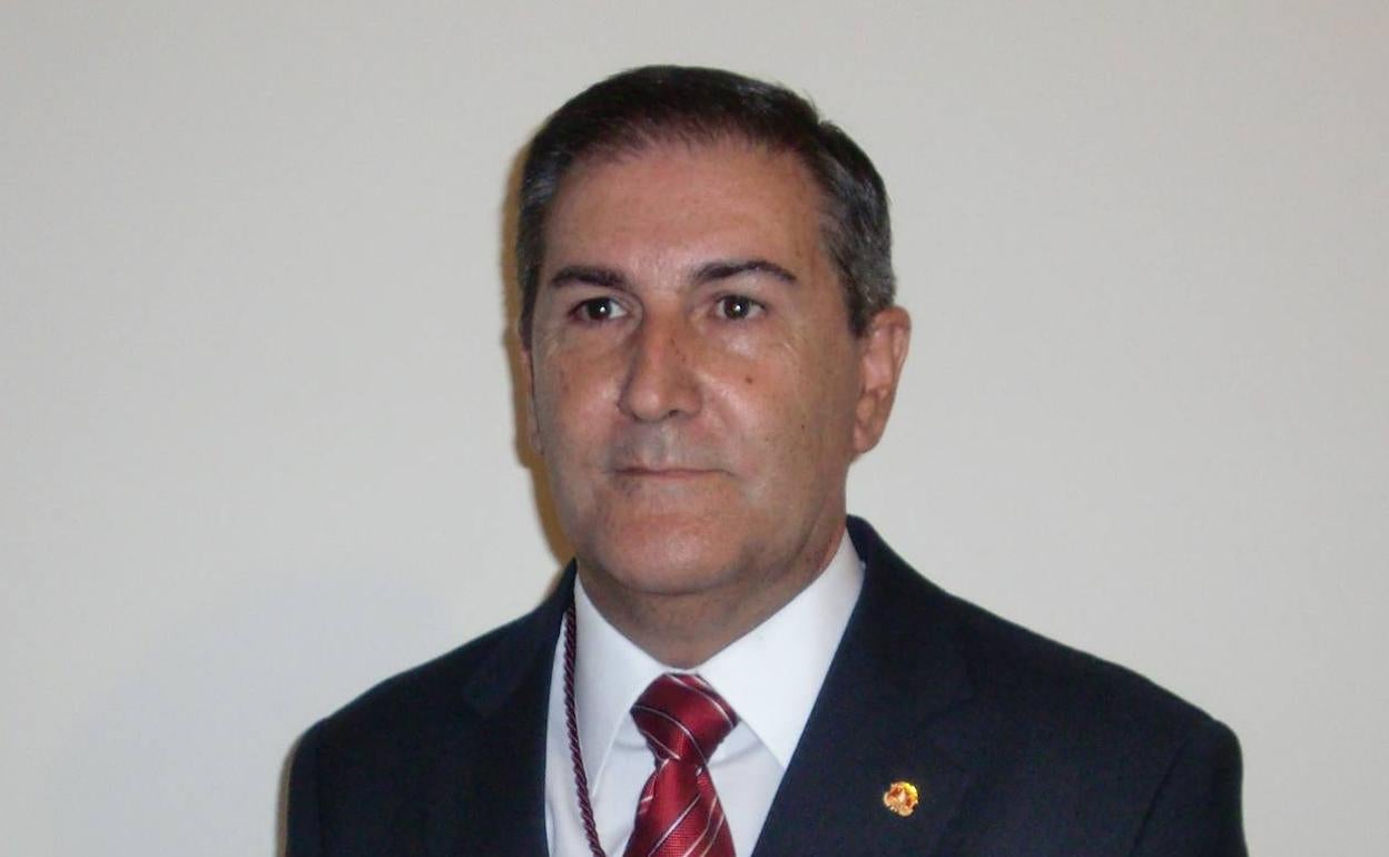 Gabriel Lirola, nuevo hermano mayor del Cristo de la Luz