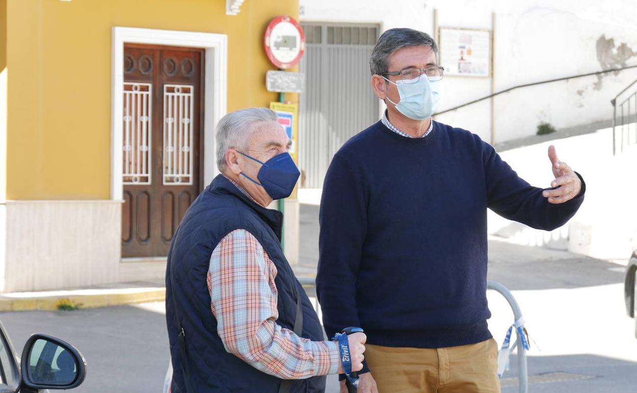 Adra seguirá 'con lupa' posibles casos de maltrato a mayores