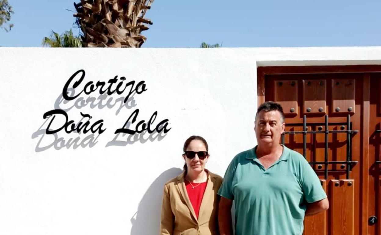 Doña Lola abre las puertas de su casa en Adra