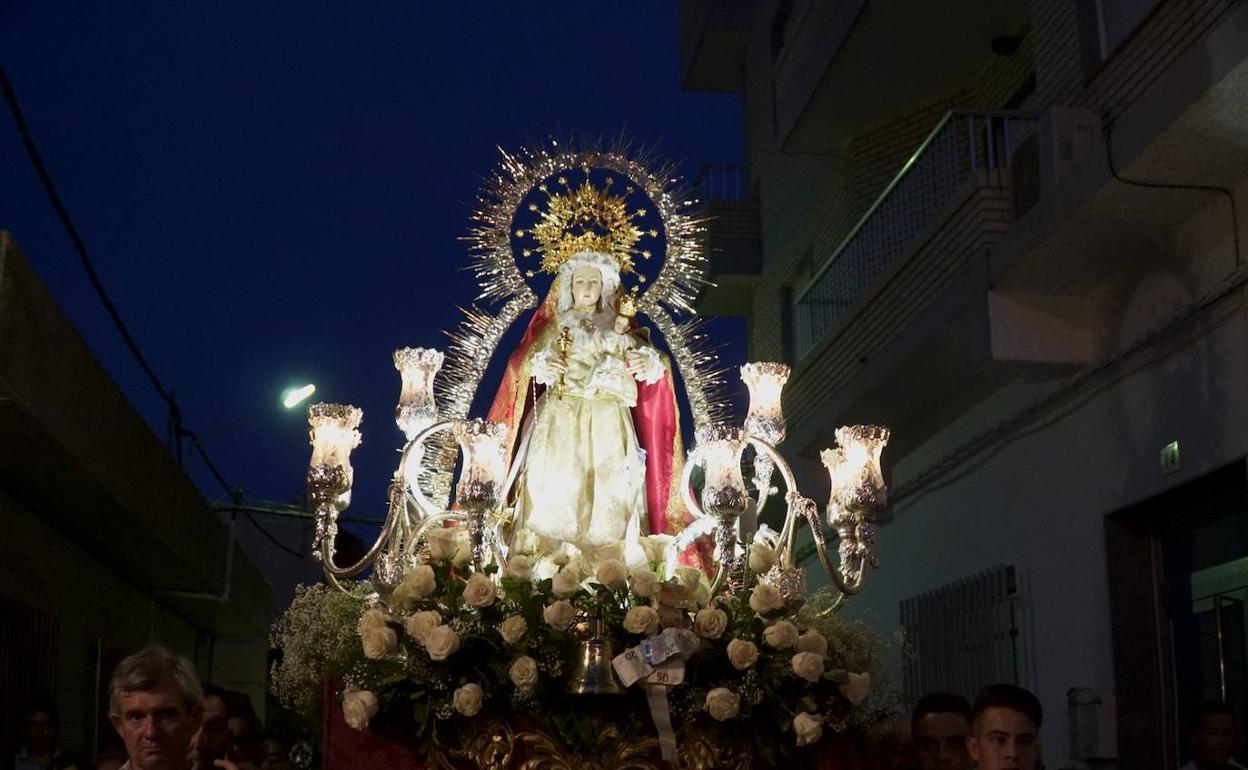 La Curva vuelve a celebrar su fiestas patronales con feria del mediodía y música en directo