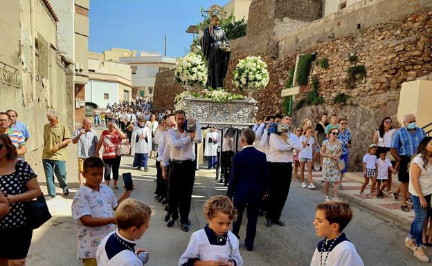 Adra honra a su patrón y se despide de una feria que queda para el recuerdo