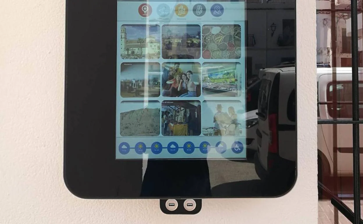 Alcolea digitaliza la información turística para atender al visitante las 24 horas