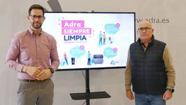 Adra pide a sus vecinos que le «echen una mano» para estar «siempre limpia»