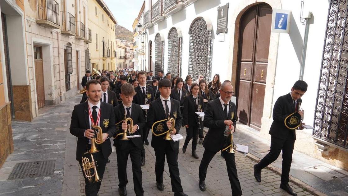 Berja acompaña a su patrona en procesión