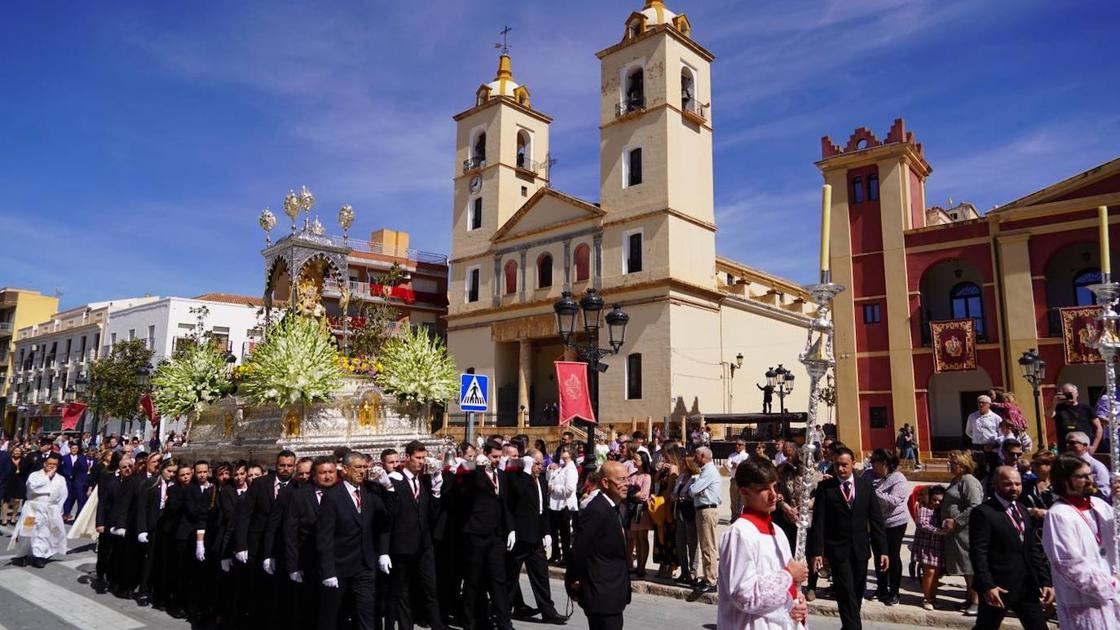 Berja acompaña a su patrona en procesión
