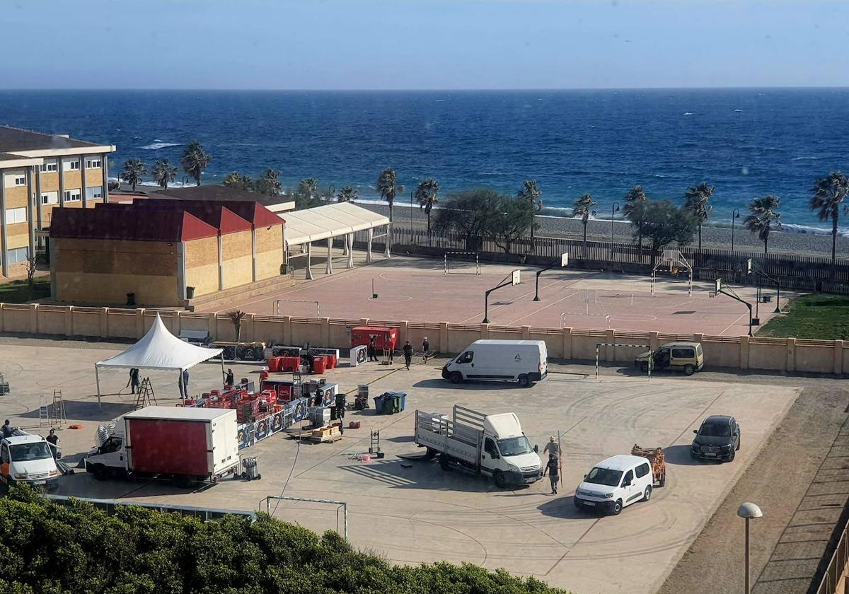 Comienza el montaje del Sirena Loca Fest en Adra