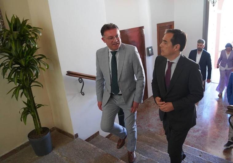 Nieto defiende en Berja la urgencia de un tercer juzgado