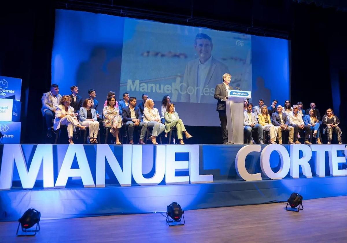 Ampliar el paseo marítimo y trasladar la jefatura de Policía, promesas electorales de Manuel Cortés