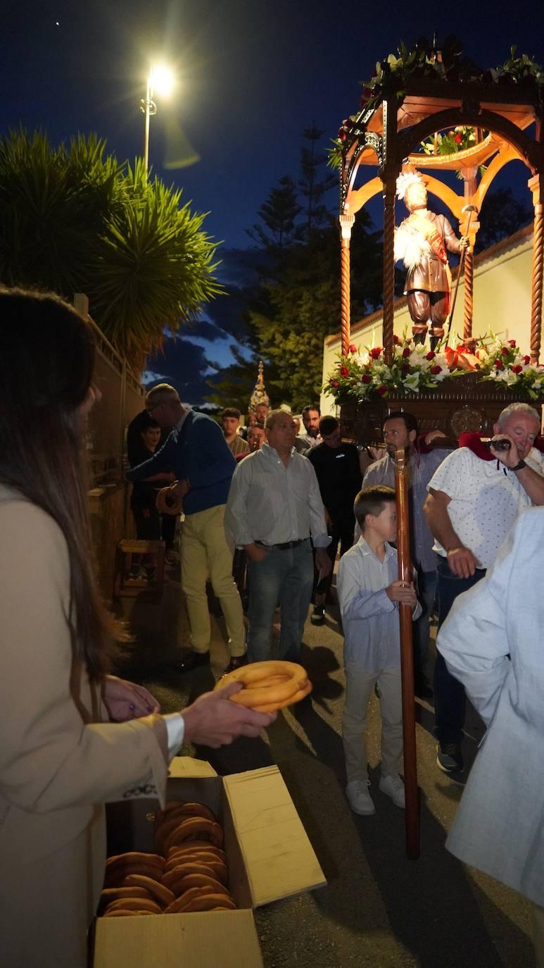 San Isidro y Santa Rita desfilan en Berja