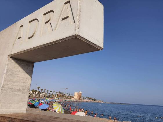 Más limpieza y nuevos puntos de reciclaje, en el Plan de Playas 2023