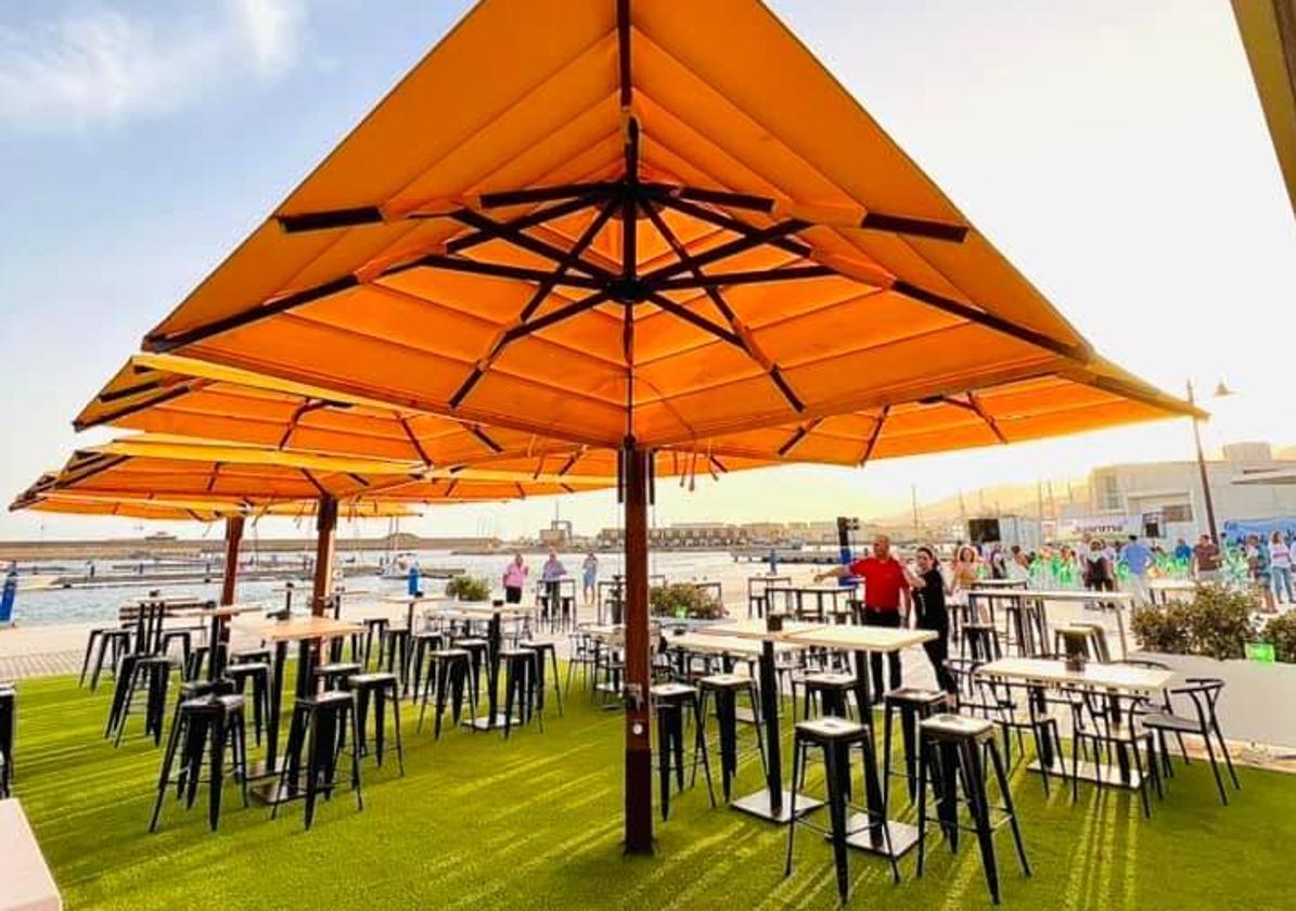 Cata de vinos en el Muelle Gourmet