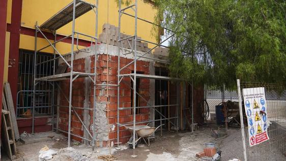 Los alumnos del Celia Viñas y del San Tesifón estrenarán aseos