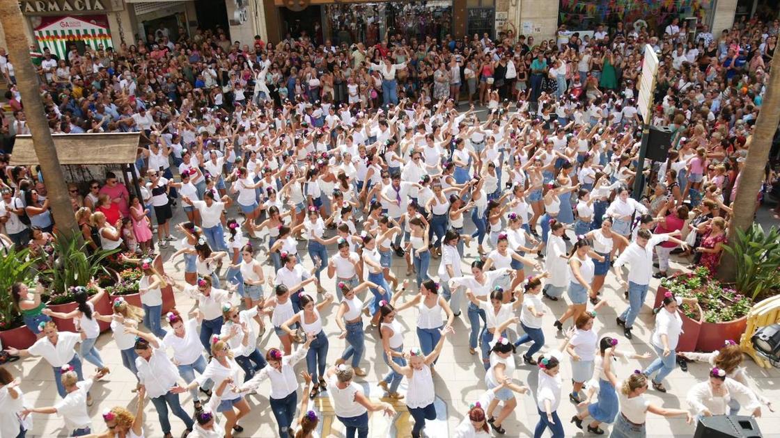 Adra da la bienvenida a cinco días de feria