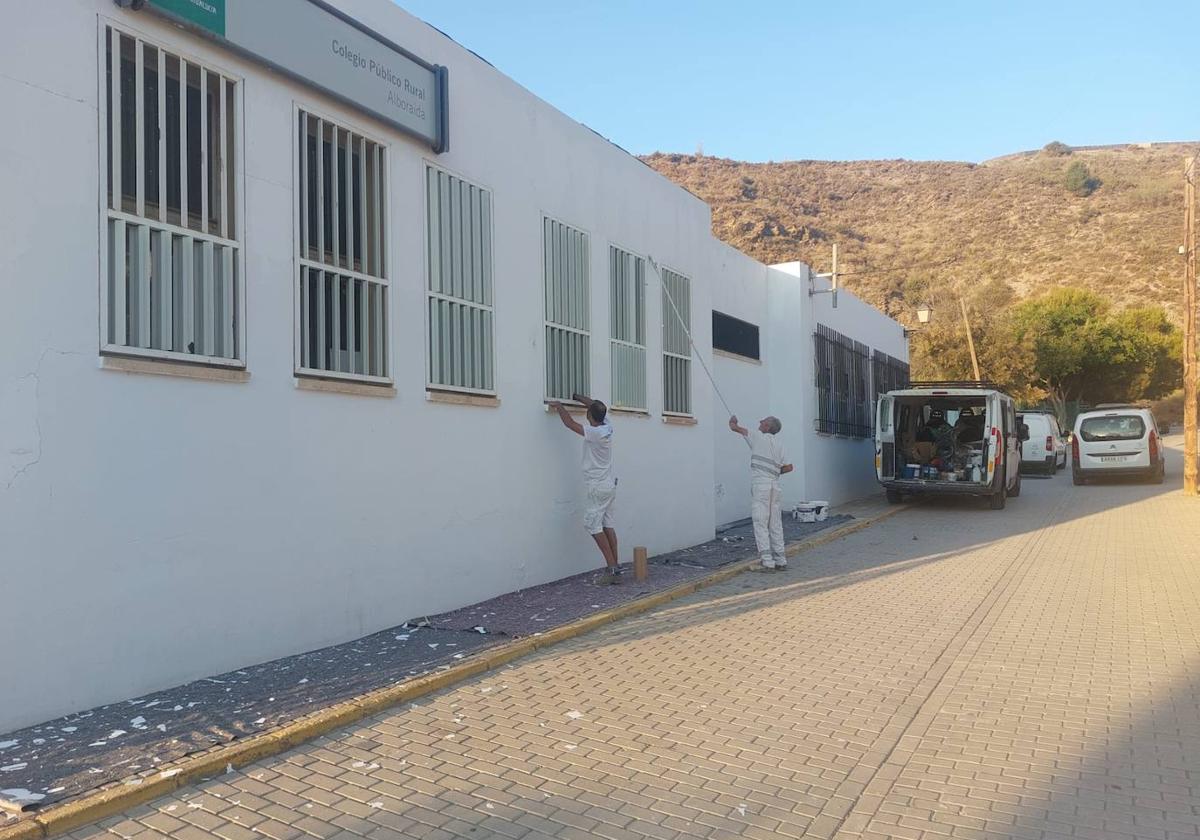 Adra pone a punto sus colegios