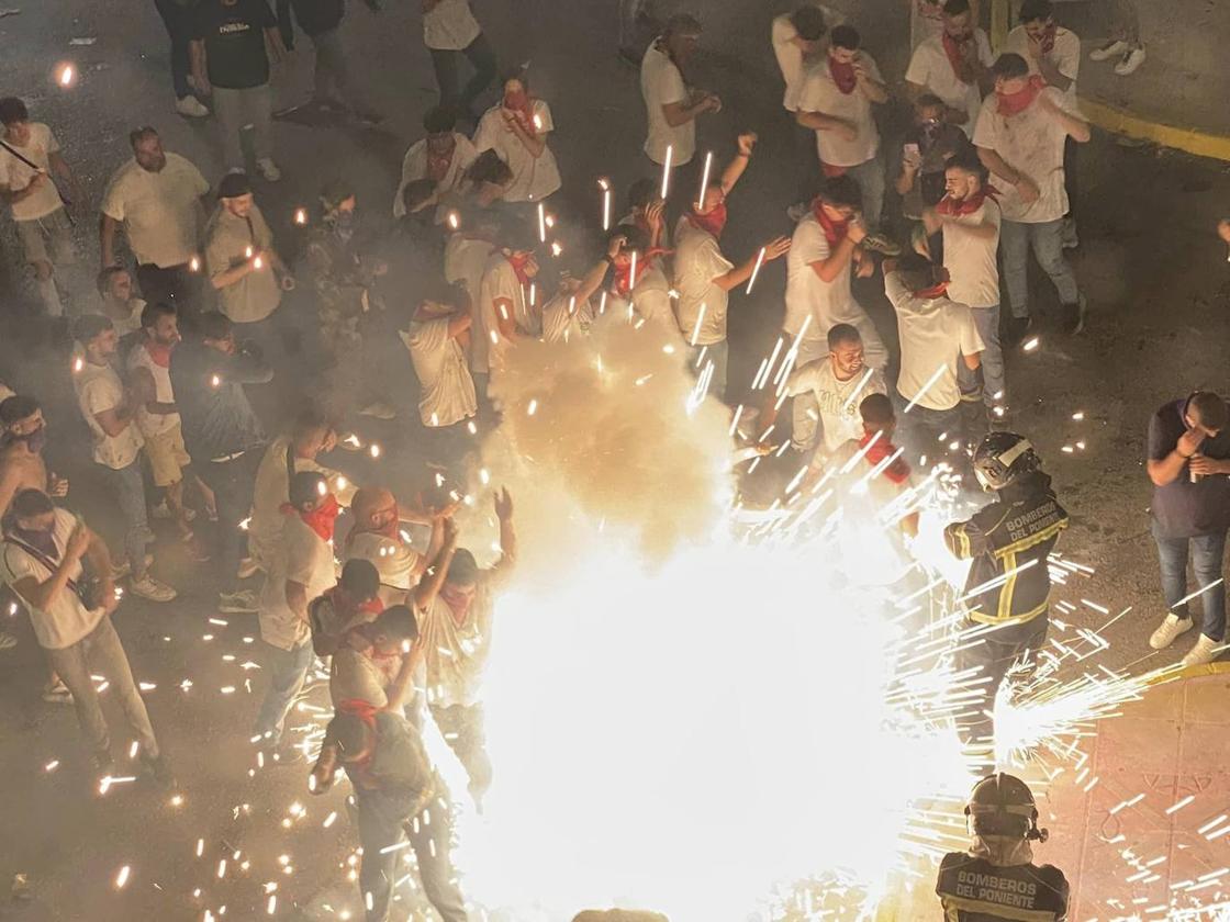 Dalías arde en pólvora y diversión