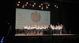 Adra se vuelca con Juan Manuel