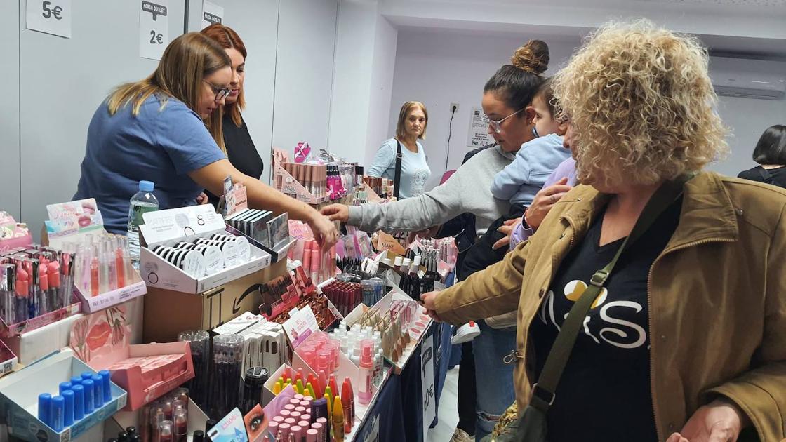 Los abderitanos se van de tiendas al Auditorio