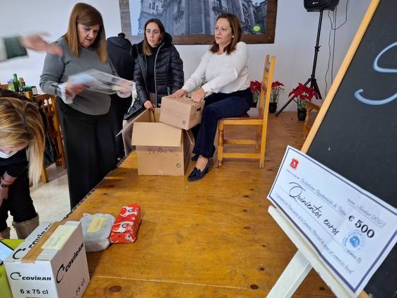 Dalías premia a los vecinos que compraron en sus tiendas