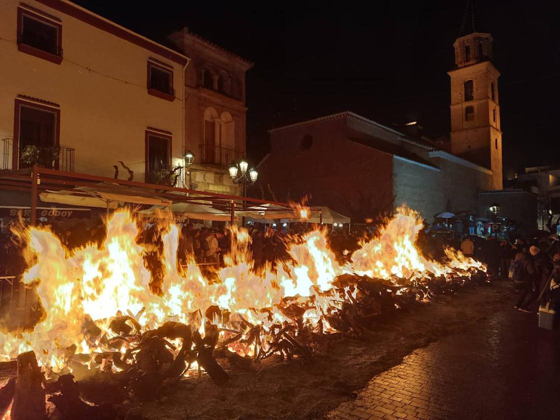 Fondón &#039;arde&#039; con su chisco