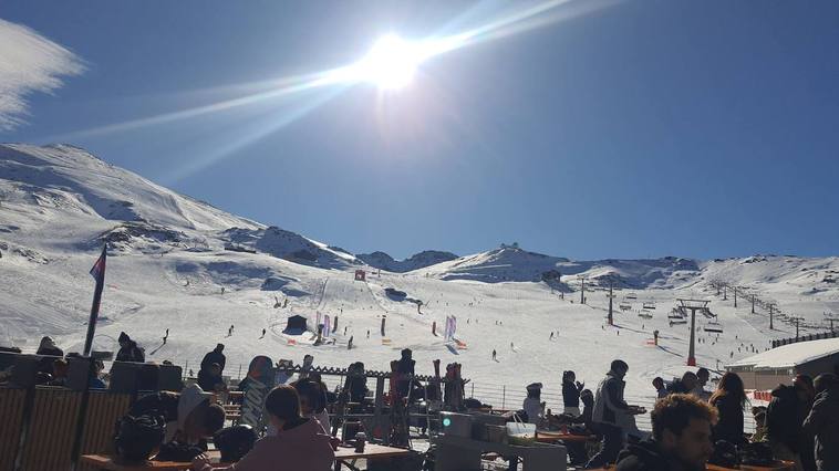 Berja oferta una jornada de deporte en Sierra Nevada