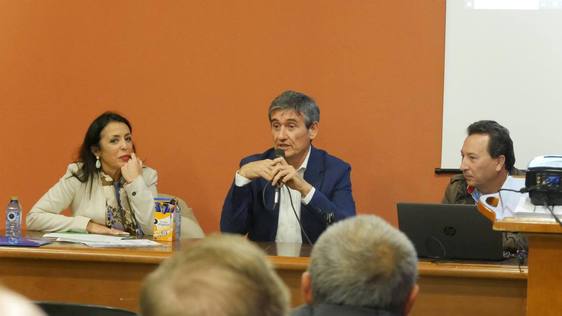 La mezcla de agua para uso agrícola, a debate