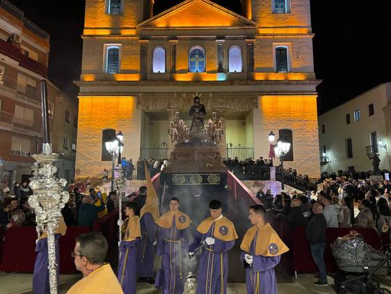 El Cristo de Medinaceli recorre las calles de Berja