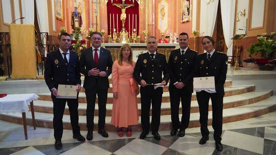 Berja reconoce la labor de la Policía Local en el día de su patrón