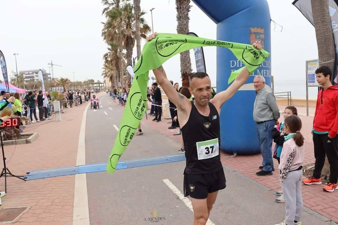 La carrera del Club Triatlón de Adra «coge cuerpo»