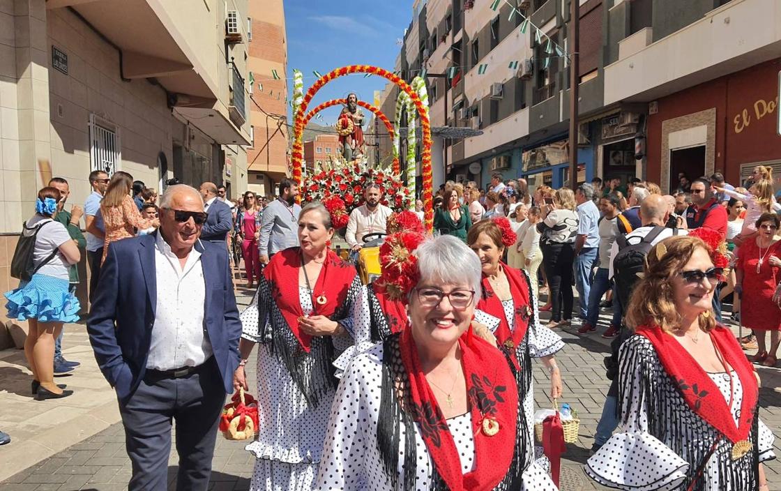 Adra vitorea al patrón de los labradores en su día grande