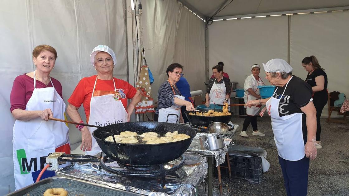 Tradiciones 'sanmarqueras' en Adra: la Estación y los buñuelos
