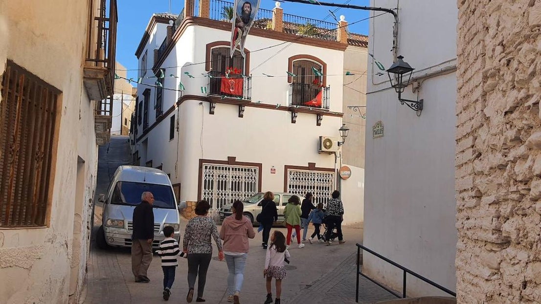 Tradiciones 'sanmarqueras' en Adra: la Estación y los buñuelos