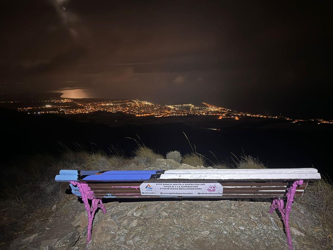 La Superluna de Esturión, desde el 'balcón' de Adra