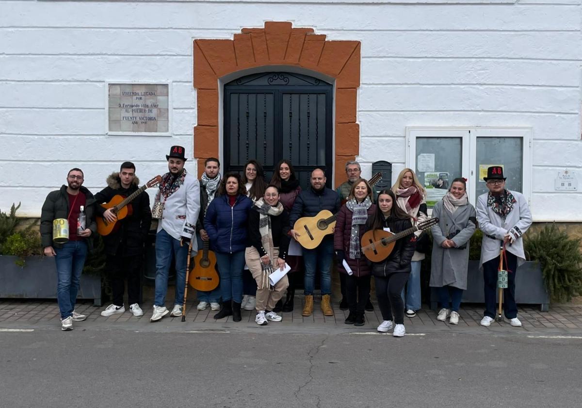 Imagen principal - Los alcaldillos 'toman' Fuente Victoria
