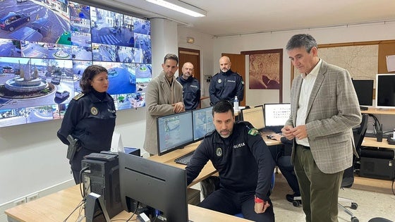 La Policía Local estrena sala de videovigilancia para mejorar el control de la seguridad ciudadana
