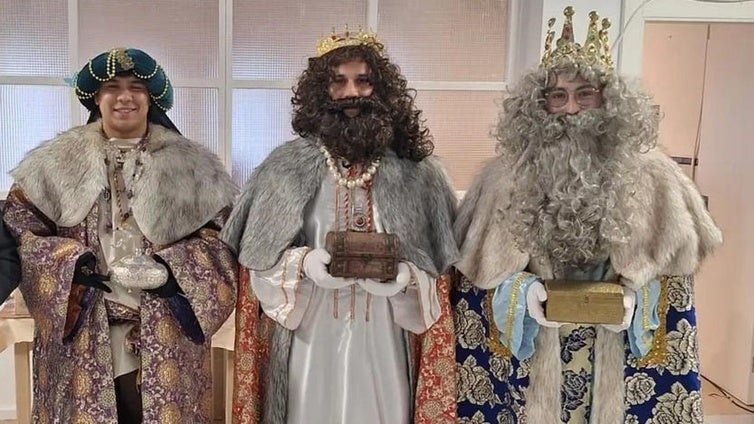 El PSOE afea al alcalde el cierre de instalaciones municipales en una Navidad celebrada «gracias a las asociaciones»