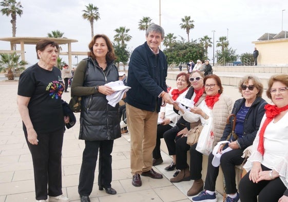 Adra da el pistoletazo de salida a la semana del 8M con la actividad 'Pasos por la Igualdad'