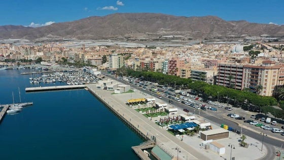 Licitan por más de un millón la construcción de tres naves industriales en el puerto de Adra