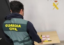 Investigada en Adra por distribuir parches de fentanilo sin control médico