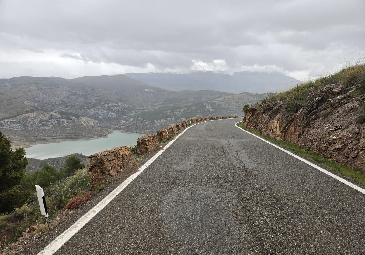 Licitan por casi 550.000 euros las obras de mejora en la carretera entre Berja y Turón