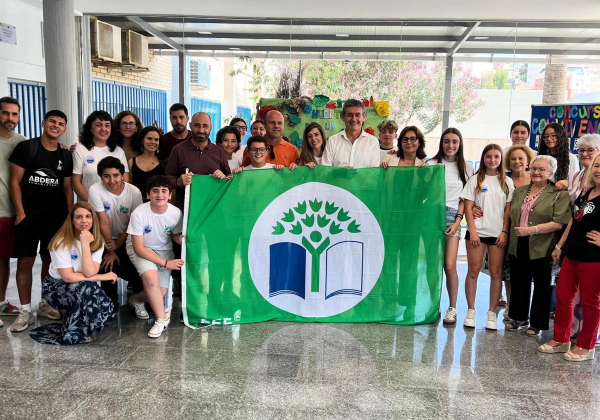El IES Gaviota de Adra revalida por cuarta vez su Bandera Verde