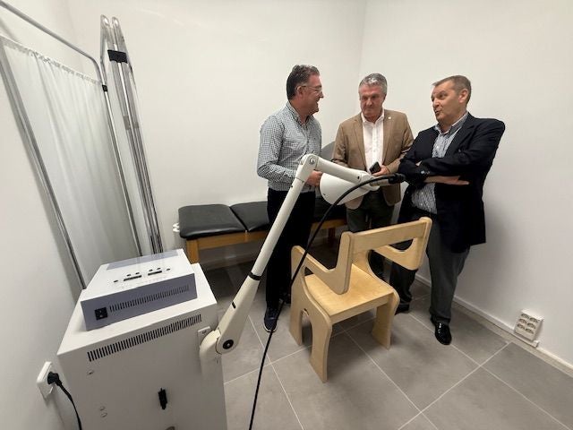 Visita a las renovadas instalaciones sanitarias de Berja.