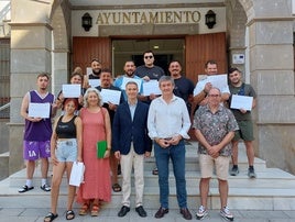 Junta y Ayuntamiento de Adra forman a jóvenes en construcción para responder con el relevo generacional a la demanda empresarial