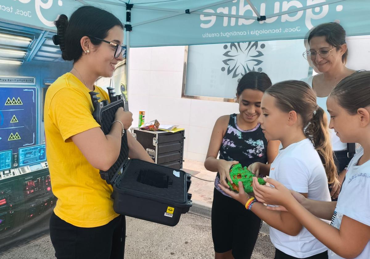 Llega a Dalías la 'Misión Alienígena', un escape room al aire libre