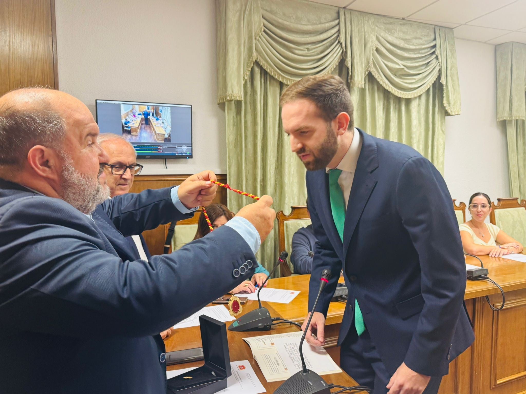Luis Carrué toma posesión como concejal y se incorpora al equipo de Gobierno de Dalías