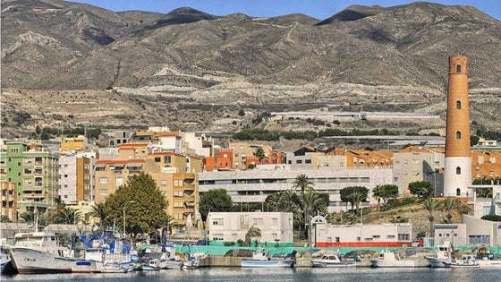 Estiman que Adra perdería 3,7 millones de euros anuales con el modelo que plantea el PSOE