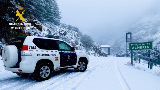 Rescatan a cuatro senderistas con síntomas de hipotermia en la sierra de Laujar de Andarax